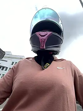 AlannaEvons online show from 01/09/26, 05:04