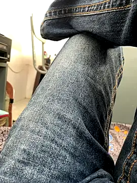 Snapshot of LOVE4GIRL chatting on 09/12/25, 07:41 LOVE4GIRL online show from 09/12/25, 07:41