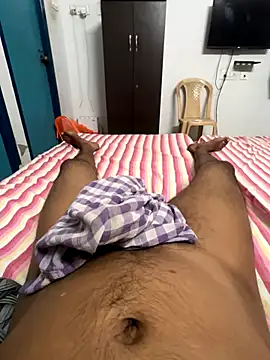 Snapshot of usermood2000 chatting on 11/05/25, 06:57 usermood2000 online show from 11/05/25, 06:57