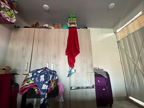 amanne misa online show from 10/31/25, 05:25