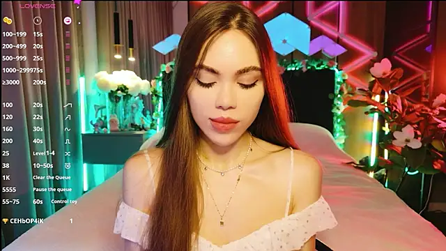 Snapshot of MimiFors chatting on 10/04/25, 03:54 MimiFors online show from 10/04/25, 03:54