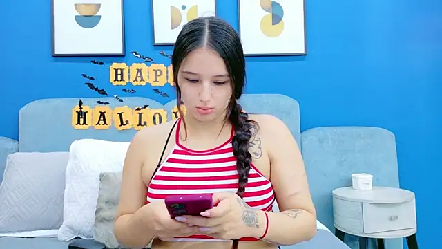 Ashley Evans22 online show from 10/25/25, 07:52