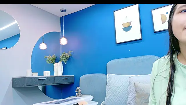 Ashley Evans22 online show from 11/18/25, 09:19