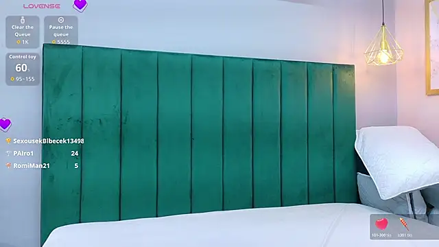 Ashley Evans22 online show from 04/21/26, 02:51