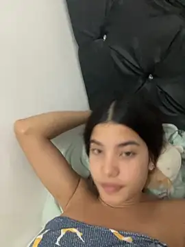 Snapshot of Nia08_ chatting on 09/12/25, 03:06 Nia08 online show from 09/12/25, 03:06