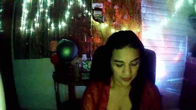 Snapshot of MiiaVelasquez chatting on 12/20/25, 04:41 MiiaVelasquez online show from 12/20/25, 04:41