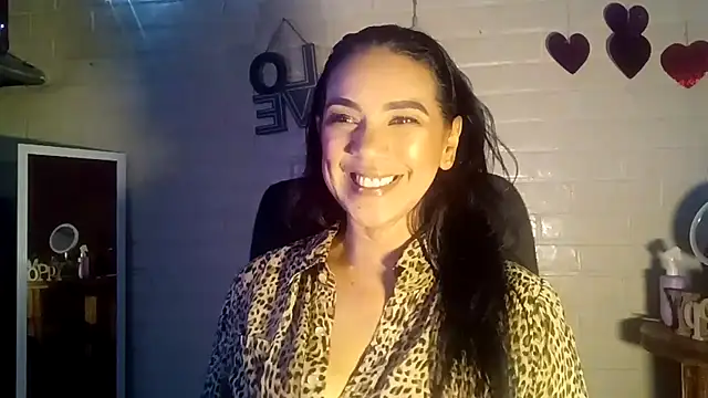 Snapshot of MiiaVelasquez chatting on 04/22/26, 04:59 MiiaVelasquez online show from 04/22/26, 04:59
