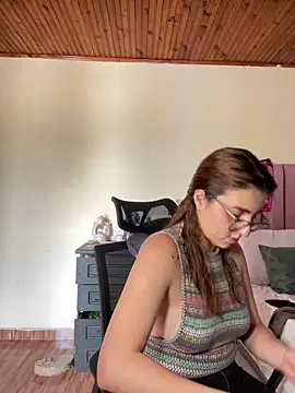 CoraVibes online show from 09/10/25, 07:58