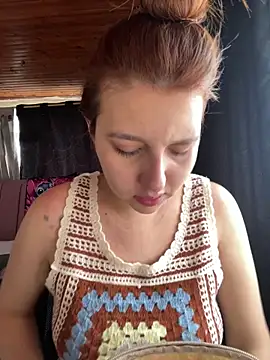 CoraVibes online show from 10/17/25, 03:14