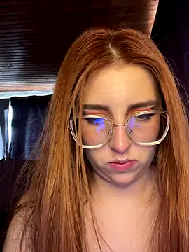 CoraVibes online show from 10/31/25, 12:17