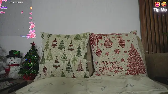 Roxybeautyy online show from 12/13/25, 09:31