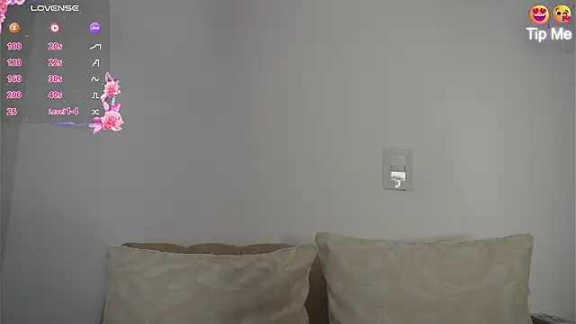 Roxybeautyy online show from 03/24/26, 09:31