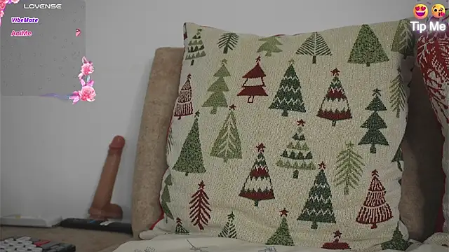 Roxybeautyy online show from 04/23/26, 09:08