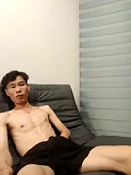 Snapshot of boyhi199x chatting on 11/26/25, 09:27 boyhi199x online show from 11/26/25, 09:27