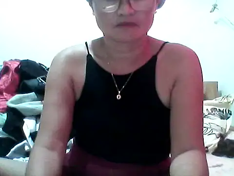 Snapshot of nathalie0045 chatting on 09/14/25, 03:05 nathalie0045 online show from 09/14/25, 03:05