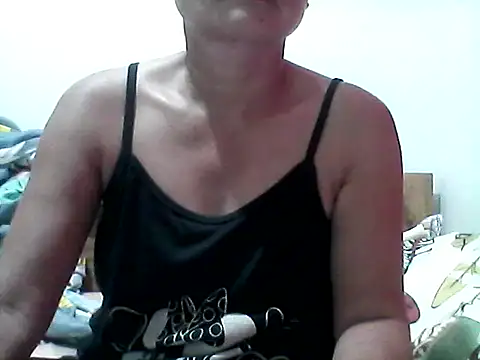 Snapshot of nathalie0045 chatting on 10/29/25, 07:48 nathalie0045 online show from 10/29/25, 07:48