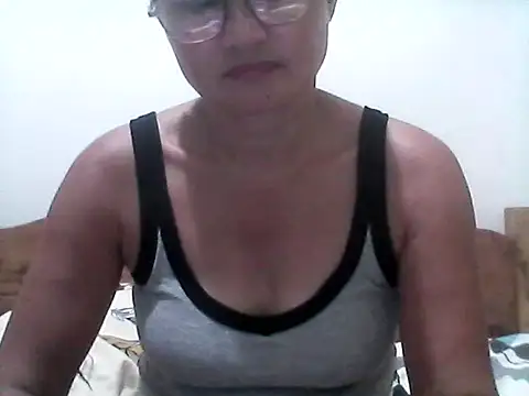 Snapshot of nathalie0045 chatting on 05/23/26, 09:24 nathalie0045 online show from 05/23/26, 09:24