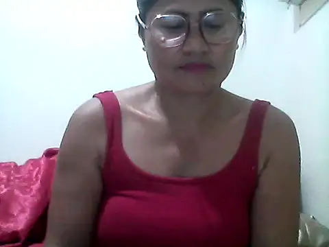 Snapshot of nathalie0045 chatting on 06/09/26, 09:54 nathalie0045 online show from 06/09/26, 09:54