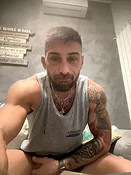 Snapshot of GmGit chatting on 10/26/25, 04:29 GmGit online show from 10/26/25, 04:29