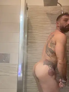 Snapshot of GmGit chatting on 11/15/25, 04:58 GmGit online show from 11/15/25, 04:58