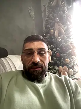 Snapshot of GmGit chatting on 12/04/25, 01:42 GmGit online show from 12/04/25, 01:42