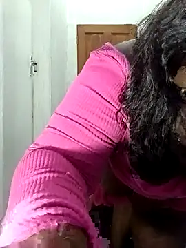 ASSQUEEN37Xx online show from 04/21/26, 08:01