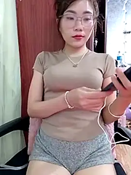 MyMy08 online show from 11/28/25, 11:35