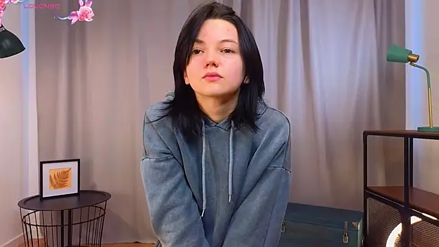 PamilaGrassle online show from 09/30/25, 04:06