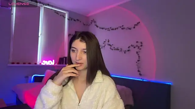 kitty kristy1 online show from 04/18/26, 03:38