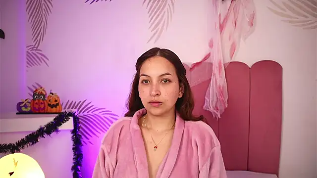 Snapshot of Arianaa_Jones_ chatting on 10/24/25, 01:40 Arianaa Jones online show from 10/24/25, 01:40