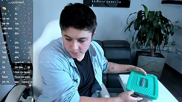 Snapshot of IanGilbert chatting on 09/19/25, 08:09 IanGilbert online show from 09/19/25, 08:09