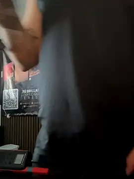 Snapshot of IanGilbert chatting on 11/23/25, 01:55 IanGilbert online show from 11/23/25, 01:55