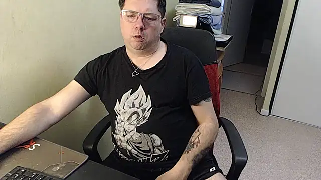 blueandwhite1 online show from 02/08/25, 08:20