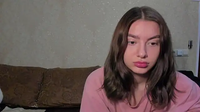 Snapshot of muuur_fam chatting on 09/11/25, 08:31 muuur fam online show from 09/11/25, 08:31