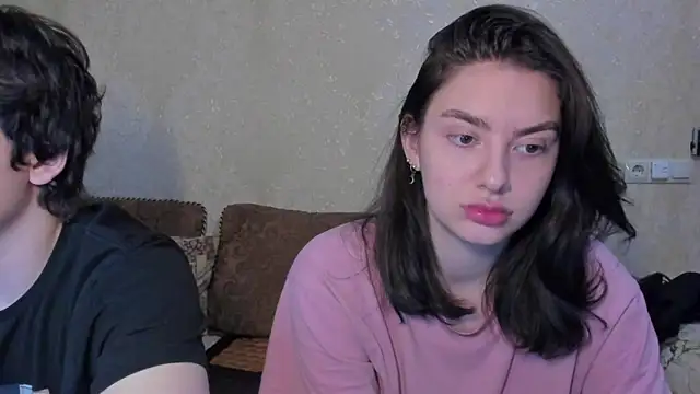 Snapshot of muuur_fam chatting on 09/16/25, 06:20 muuur fam online show from 09/16/25, 06:20