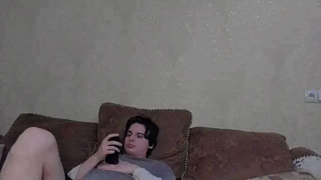 Snapshot of muuur_fam chatting on 09/30/25, 08:14 muuur fam online show from 09/30/25, 08:14