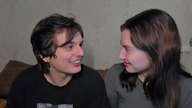 Snapshot of muuur_fam chatting on 10/03/25, 08:06 muuur fam online show from 10/03/25, 08:06