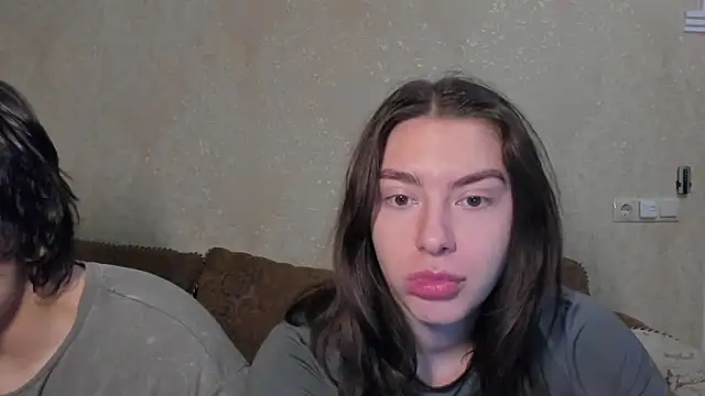 Snapshot of muuur_fam chatting on 10/21/25, 08:53 muuur fam online show from 10/21/25, 08:53