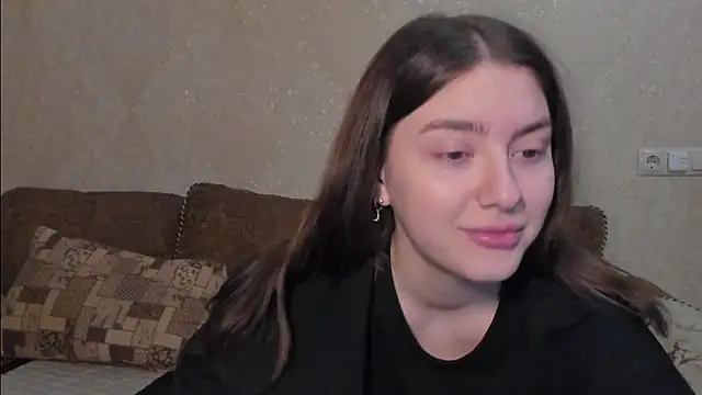 Snapshot of muuur_fam chatting on 11/30/25, 07:51 muuur fam online show from 11/30/25, 07:51