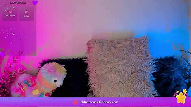 Snapshot of _chloe_moons_ chatting on 09/22/25, 08:00 chloe moons online show from 09/22/25, 08:00