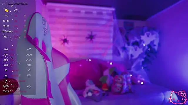 Snapshot of _chloe_moons_ chatting on 10/10/25, 11:26 chloe moons online show from 10/10/25, 11:26