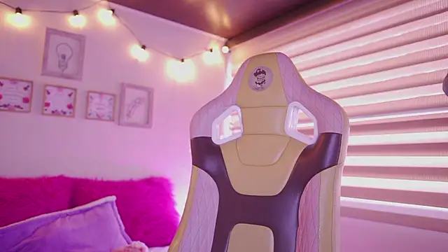  chloe moons  online show from 02/23/26, 09:12