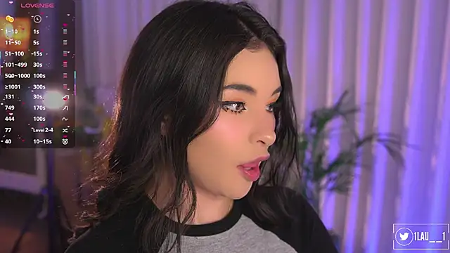 Snapshot of Just__dani chatting on 11/08/25, 03:07 Just dani online show from 11/08/25, 03:07