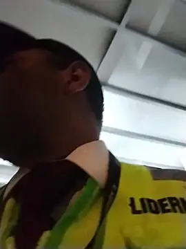 danigarci2307 online show from 11/29/25, 12:46