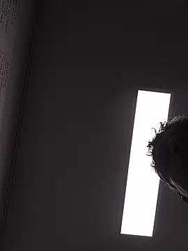 danigarci2307 online show from 12/04/25, 09:01