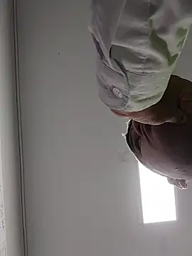 danigarci2307 online show from 02/03/26, 09:31