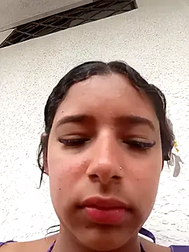 Zoe-Johnson  online show from 10/20/25, 08:09