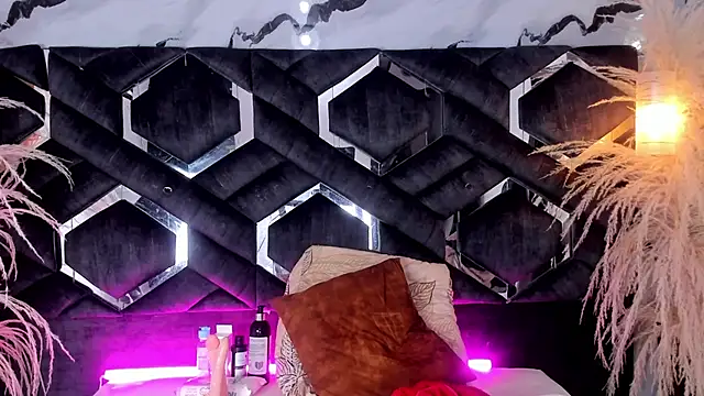 Zoe-Johnson  online show from 01/09/26, 09:49