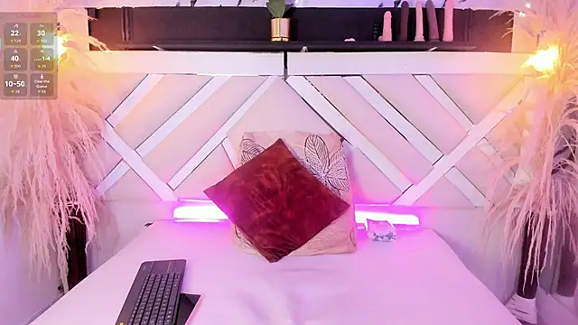 Zoe-Johnson  online show from 04/17/26, 09:40