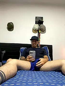 Snapshot of Jaguer2213 chatting on 10/30/25, 01:29 Jaguer2213 online show from 10/30/25, 01:29